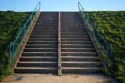 Le salariat : choix stratégique, même (surtout ?) avec de l’ambition